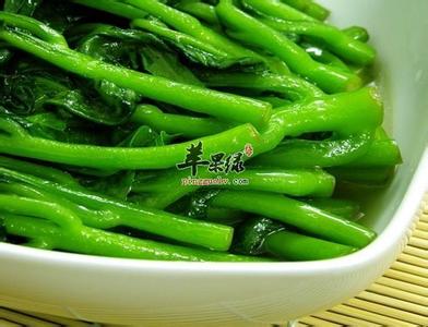 炒青菜 炒菜怎样保持青菜鲜绿？