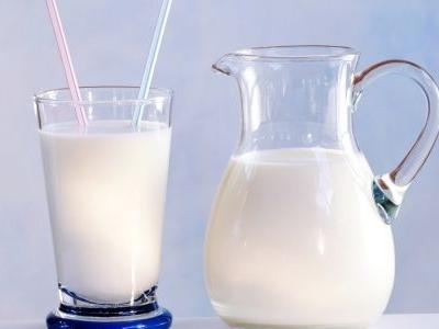 如何选择牛奶 该如何选择牛奶呢