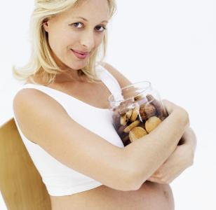 孕妇吃葡萄干的好处 孕妇能吃葡萄干吗？有什么好处？