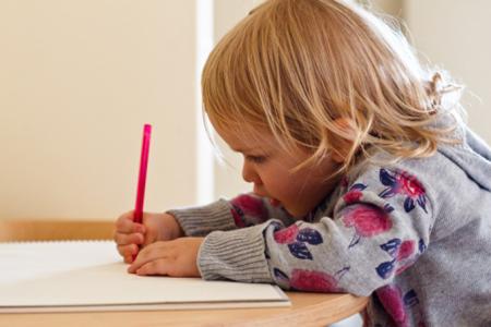 孩子学写字过早的危害 宝宝过早学写字的5大危害(2)