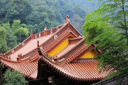 玲珑山卧龙寺 杭州玲珑山卧龙寺