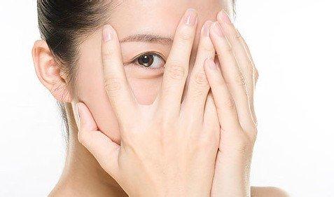 如何防止长眼袋 如何预防眼袋