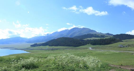 新疆旅游必去的景点 中秋节新疆旅游景点推荐