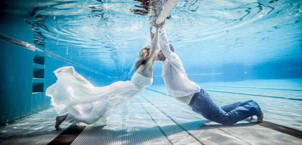 水下婚纱照失败照片 拍水下婚纱照注意事项