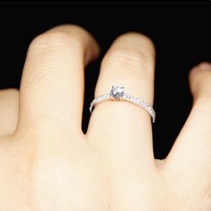 订婚戒指和结婚戒指 订婚戒指和结婚戒指有什么不同