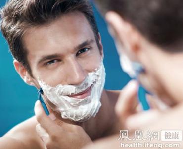 男性刮胡子还长个不 3个时刻刮胡子致男性短命