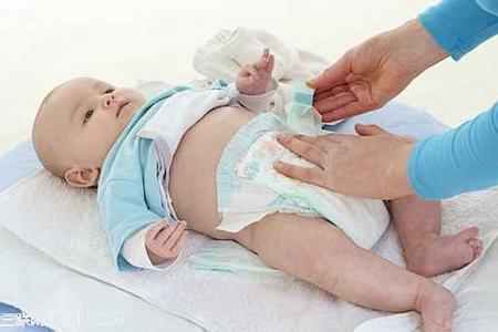 新生儿尿布尺寸有讲究 洗尿布有啥讲究