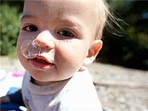 宝宝流清鼻涕怎么办 宝宝流鼻涕怎么办最简单方法