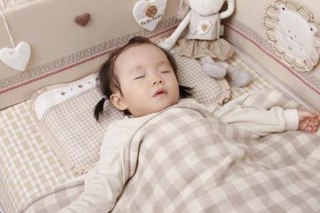 婴儿枕头的选择 如何为婴儿选择枕头