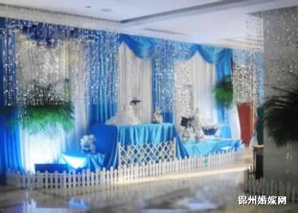 蓝色主题婚礼 怎样打造优雅蓝色主题婚礼