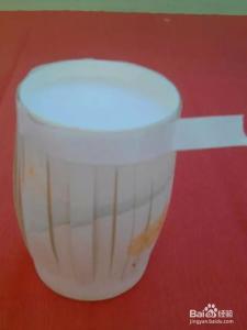 一次性纸杯制作灯笼 如何用一次性纸杯制作灯笼(3)