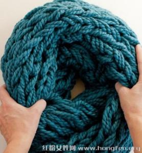 毛线编织围巾教程视频 粗毛线织围巾教程