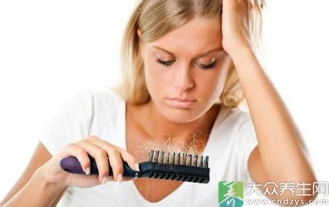 经常掉头发是什么原因 经常掉头发警惕五种病症