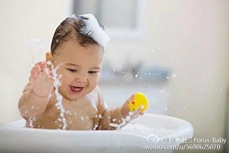 冬季洗澡需要注意什么 冬季宝宝洗澡怎样不挨冻？