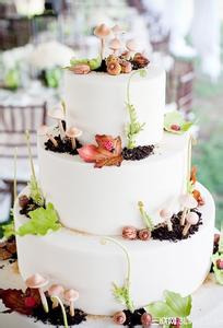 婚礼蛋糕定制 定制婚礼蛋糕所需注意事项