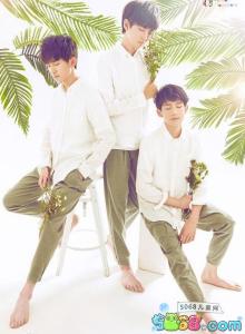 小精灵tfboys唱的歌词 TFBOYS《小精灵》歌词