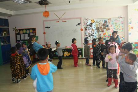 幼儿园万圣节活动总结 2015学校万圣节活动总结