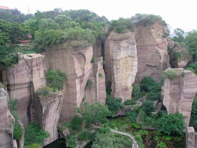 莲花山古采石场 广州莲花山古采石场