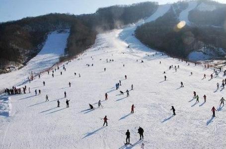 华天乌吉密滑雪场 哈尔滨华天乌吉密滑雪