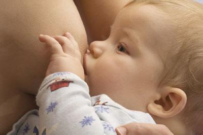 新生儿母乳喂养量 新生儿用母乳喂养的4大好处