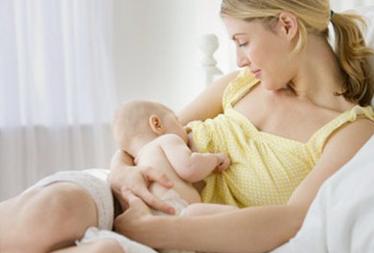 母乳喂养宝宝方法 0-1岁宝宝母乳喂养方法