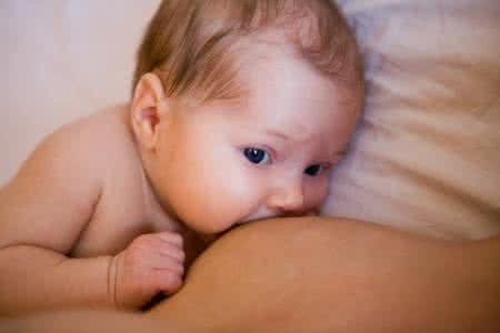母乳喂养有利于减肥 母乳喂养 有利于宝宝神经发育