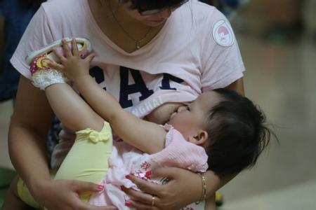 倡导母乳喂养 关爱宝宝健康倡导母乳喂养