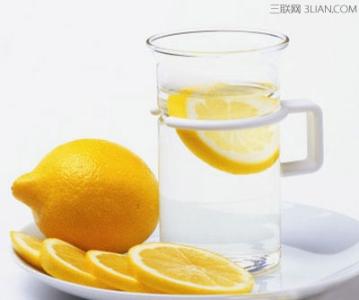 每天一杯柠檬水的好处 每天一杯柠檬水的10个好处