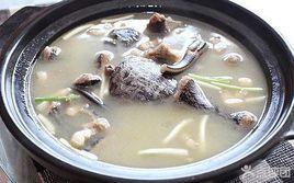 菌菇汤的做法 巴国三菌蛇段汤的做法