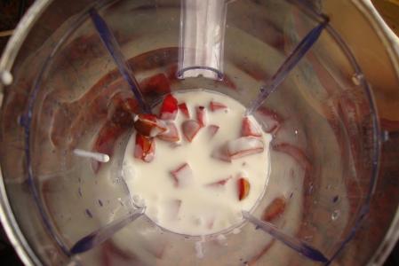 酸奶冰棒怎么做 李子酸奶冰棒怎么做
