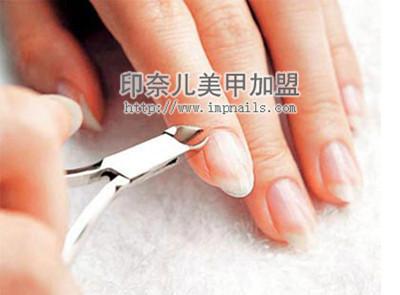 如何修剪指甲 如何修剪指甲健康又漂亮