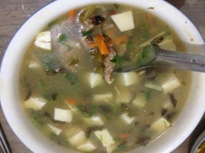 豆腐怎么做汤简单好喝 香菇肉丝豆腐汤的做法