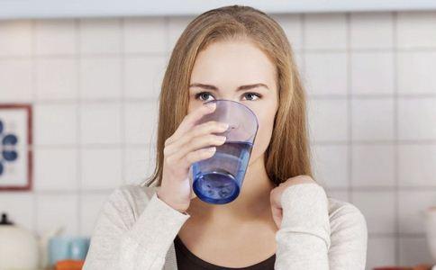 吃素要谨记四大原则 喝水能减肥吗？需谨记哪些原则