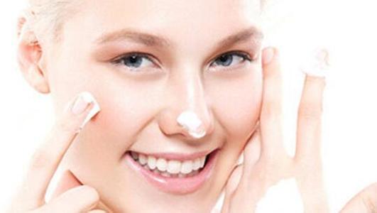 用盐水洗脸的正确步骤 用盐洗脸的方法