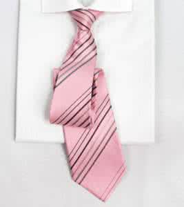 领带怎样手洗不变形 如何清洗领带