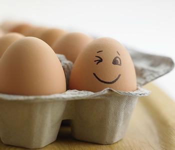 鸡蛋生喝有什么好处 鸡蛋生吃好还是熟吃好