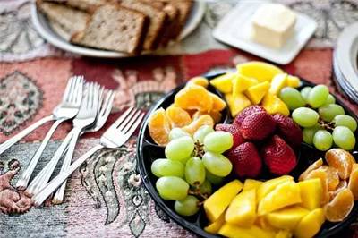 水果是餐前吃还是饭后 水果到底是饭前吃还是饭后吃