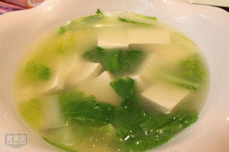 小白菜炖豆腐的做法 小白菜豆腐汤的做法
