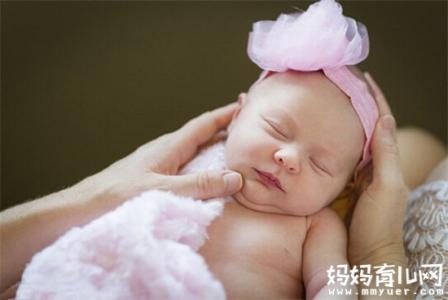 新生儿护理注意事项 新生儿日常护理怎么做 新生儿护理注意事项