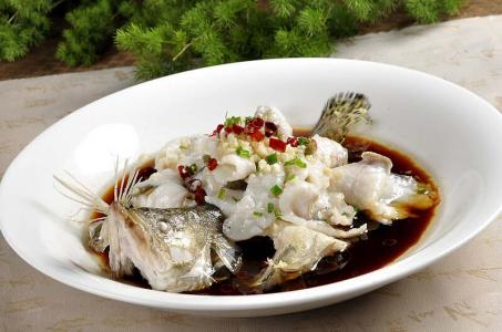 年夜饭：清蒸桂鱼的做法
