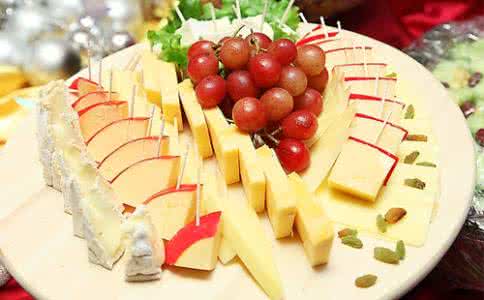 奶酪和水果能一起吃吗 奶酪不能和什么一起吃