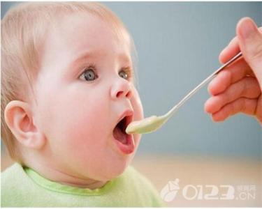 宝宝添加辅食的好处 宝宝为什么要添加辅食