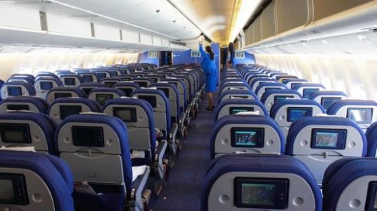 飞机最多几个座位 飞机哪个座位病毒最多