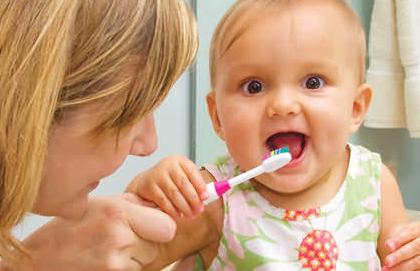 宝宝不爱刷牙怎么办 宝宝不爱刷牙该怎么办