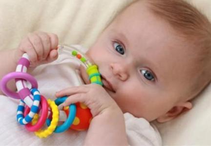 宝宝多大断奶最合适 宝宝的玩具有多少最合适