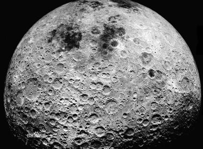 月食现象是如何发生的 月球的环形山是怎么形成的
