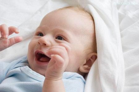 如何正确护理宝宝口腔 宝宝的口腔护理 宝宝口腔如何护理