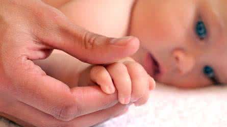 新生儿怎么照顾 怎么照顾新生儿 新生儿照顾攻略