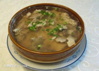 清蒸瘦肉汤的做法 教你做客家汤：清炖猪肉汤的做法