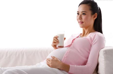 孕妇喝纯牛奶还是酸奶 孕妇牛奶酸奶都喝更健康
